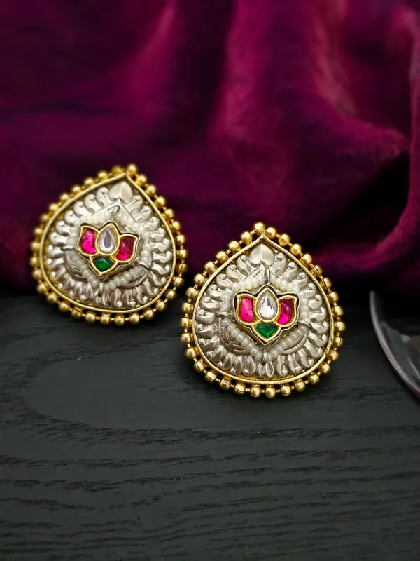 Auric_Radiance_Studs