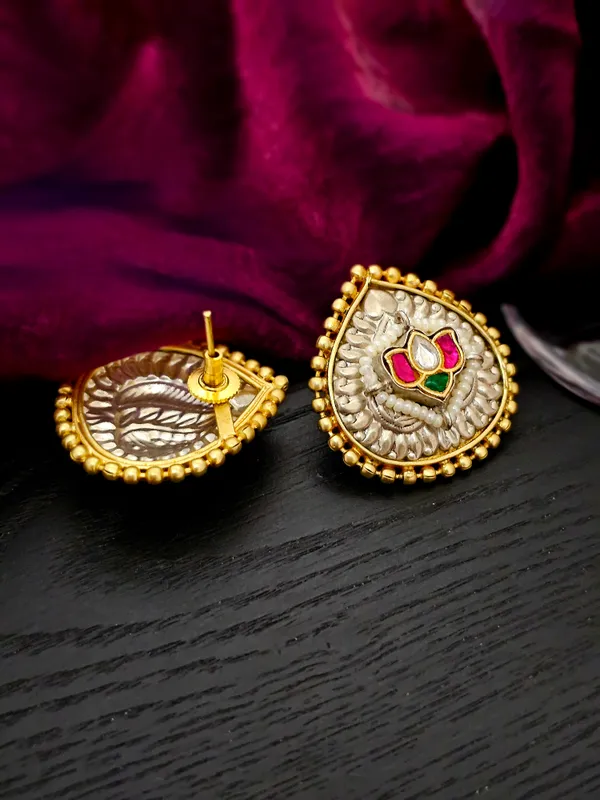Auric_Radiance_Studs