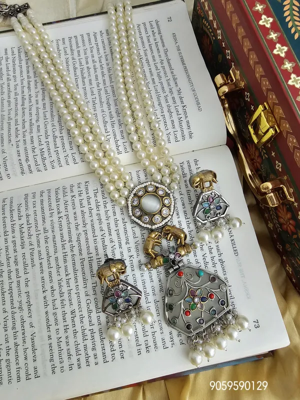 Long_Layered_Chain_Necklace_with_German_Silver_Pendant_and_Pearls