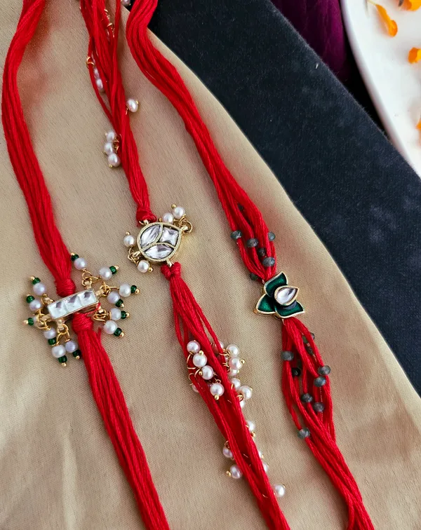 The_Regal_Pearl_&_Kundan_Trio