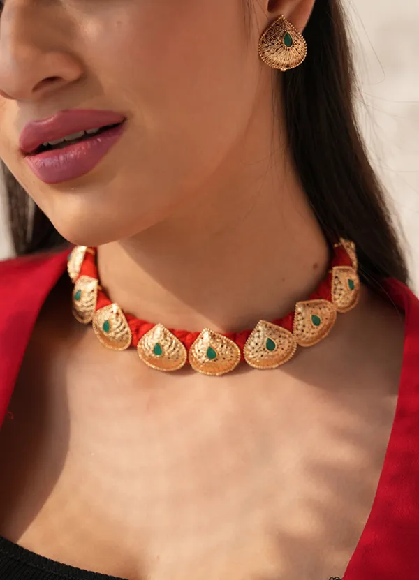 Eira_Threaded_Green_Gemstone_Choker_Set
