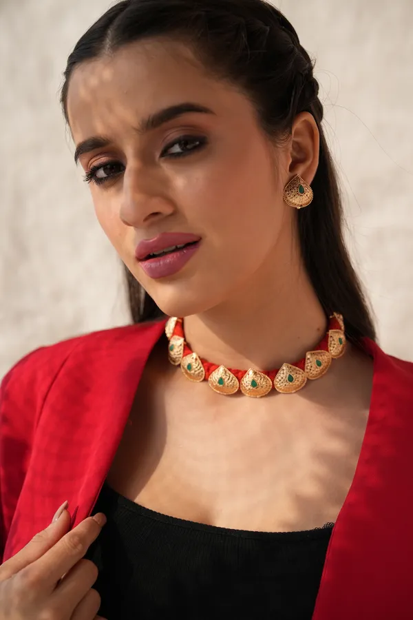 Eira_Threaded_Green_Gemstone_Choker_Set