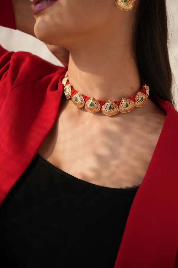 Eira_Threaded_Green_Gemstone_Choker_Set