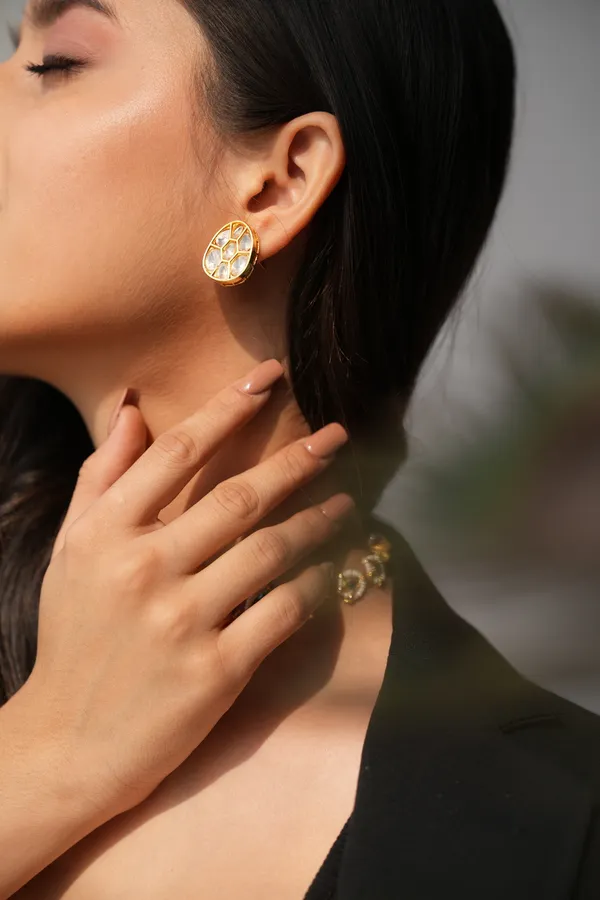 Riana_Handmade_Pachi_Choker_Set_with_Kundan_Earrings