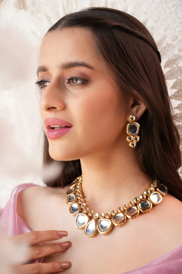 Riyana_Handmade_Traditional_Kundan_Necklace_Set