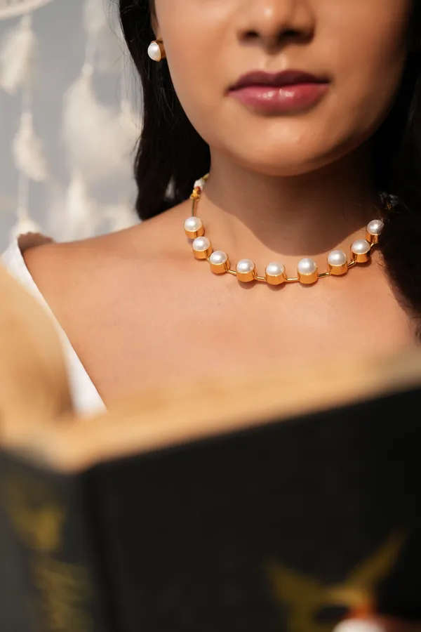 Semi-Precious_Pearl_Necklace_Set
