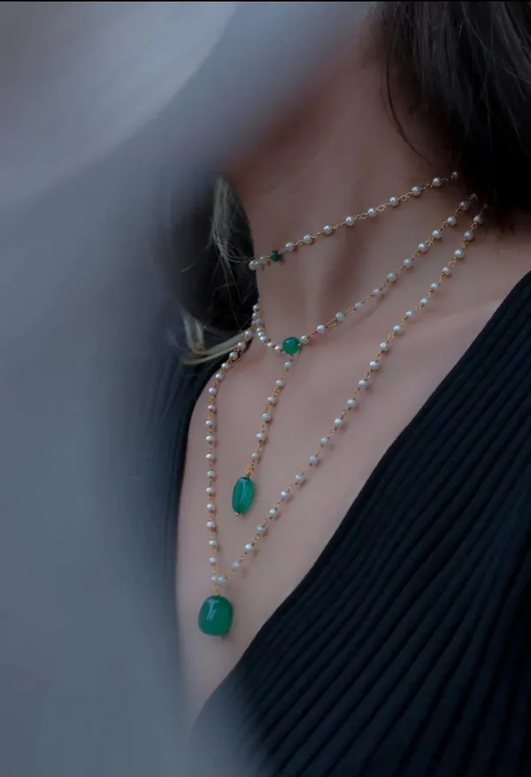 Jade_Elegance_Layered_Pearl_Necklace