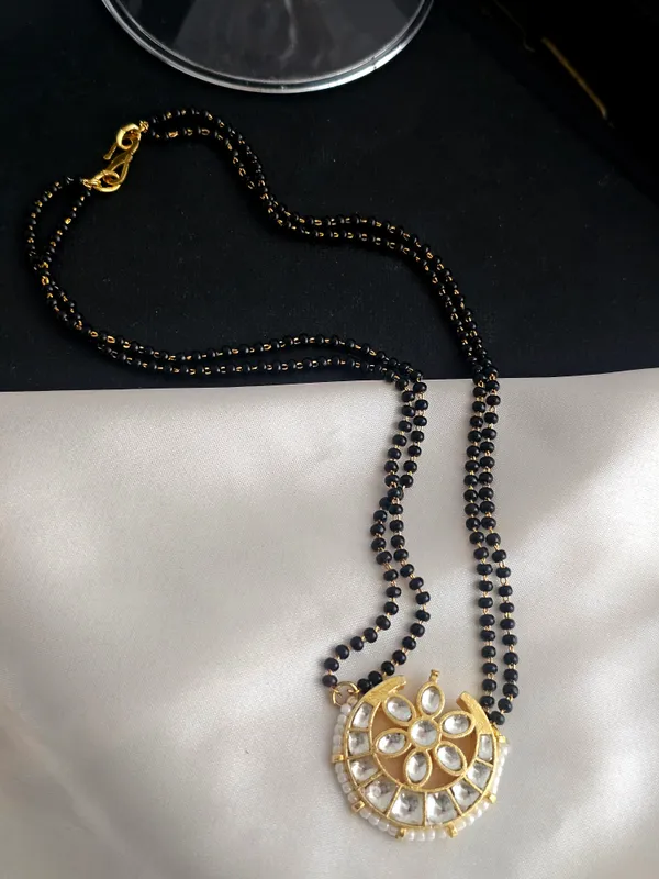 Blooming_Moon_Mangalsutra_