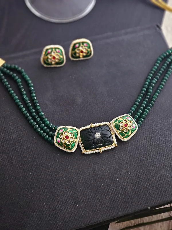 Emerald_Blossom_Onyx_Necklace_Set