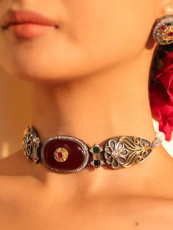 Crimson_Crown_Enamel_Choker_Set