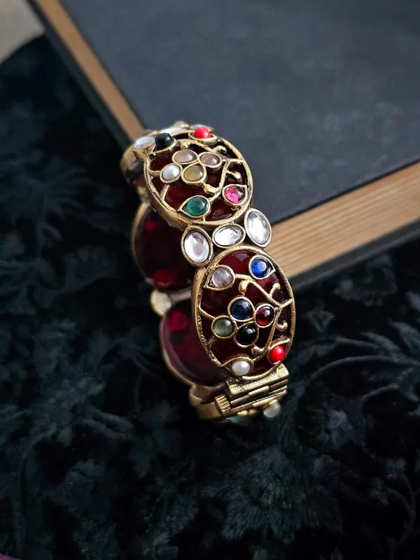 Crimson_Grace_Bracelet