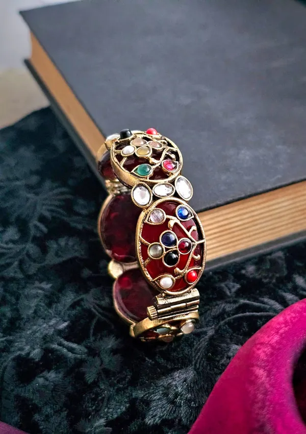 Crimson_Grace_Bracelet