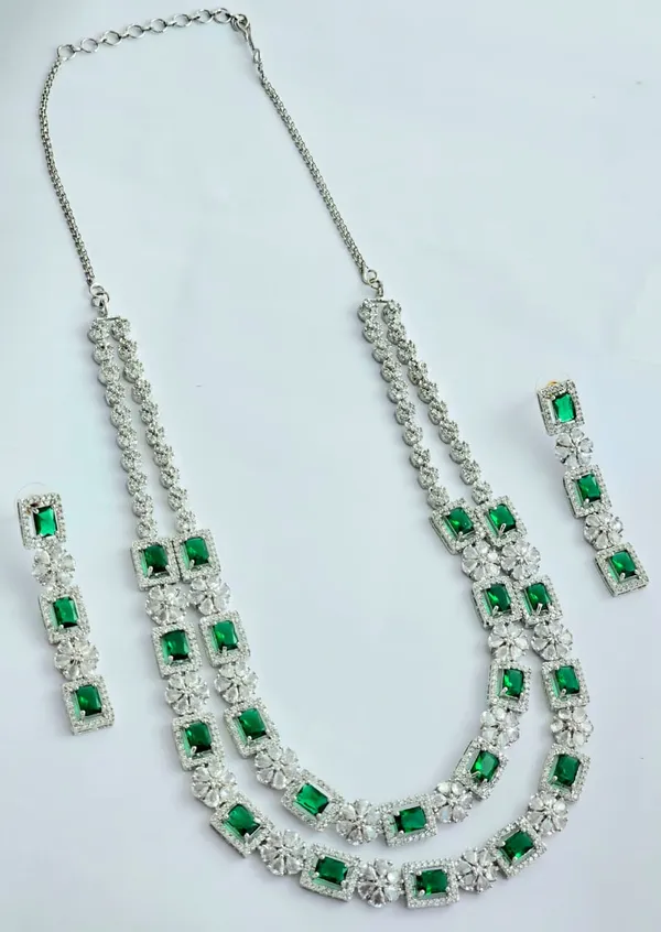 Viridian_Charm_Necklace_Set
