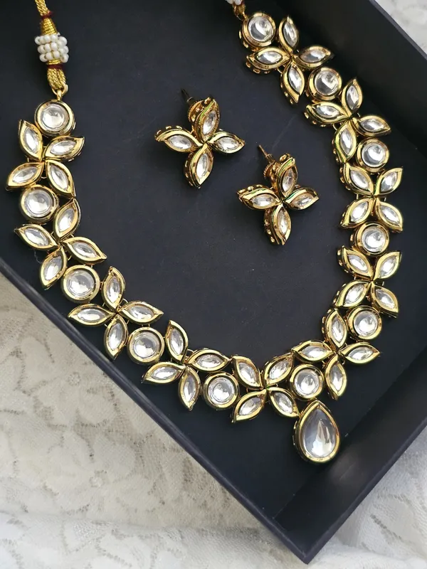 Timeless_Radiance_Kundan_Set