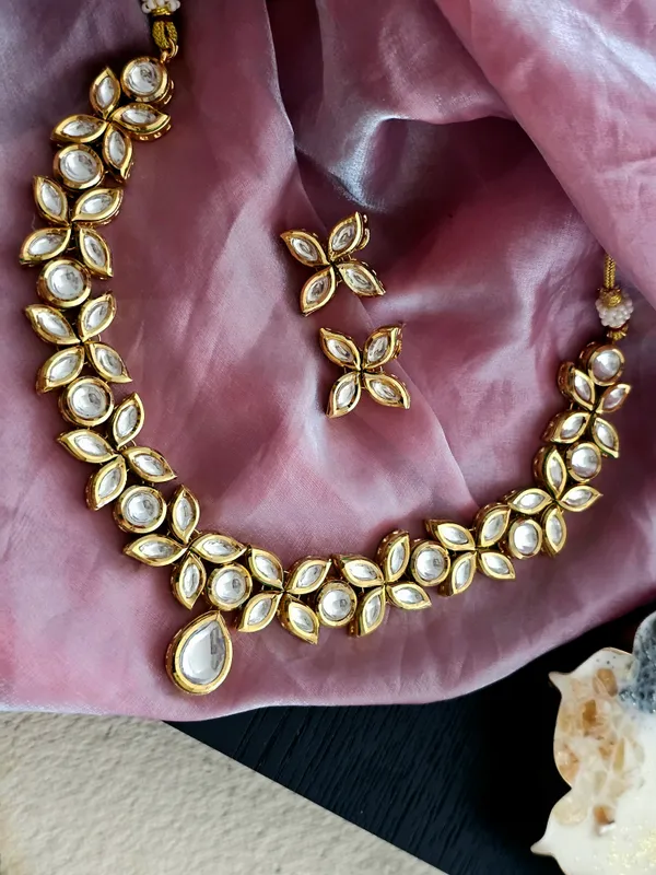 Timeless_Radiance_Kundan_Set
