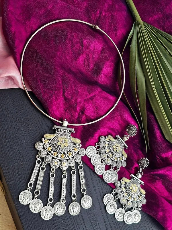 Mudra_German_Silver_Hasuli_Pendant_Set