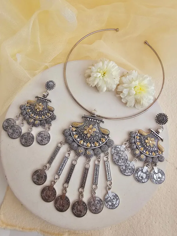 Mudra_German_Silver_Hasuli_Pendant_Set
