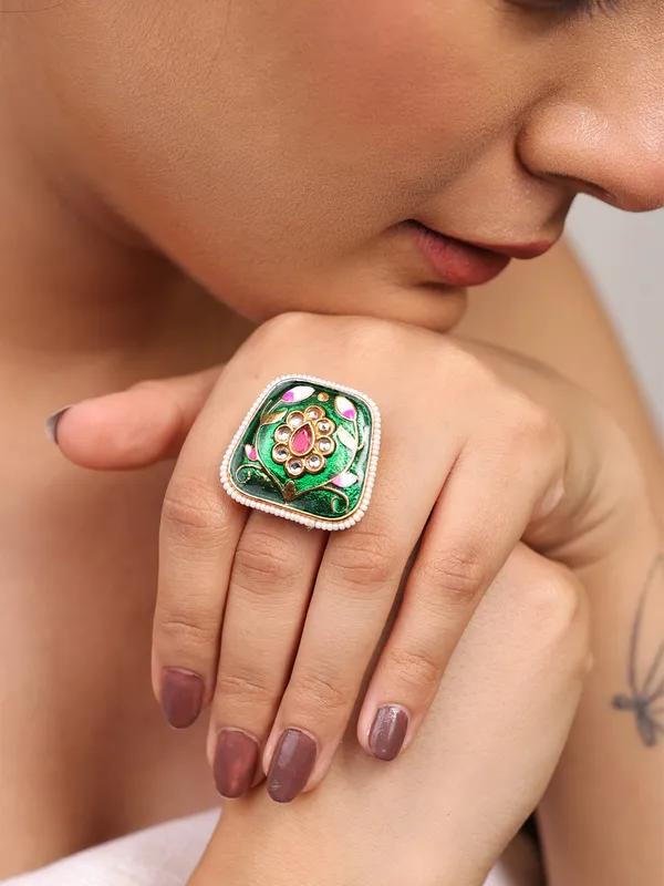 Emerald_Echo_Ring