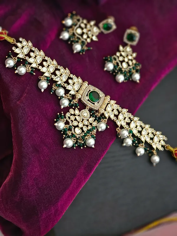 Emerald_Radiance_AD_Necklace