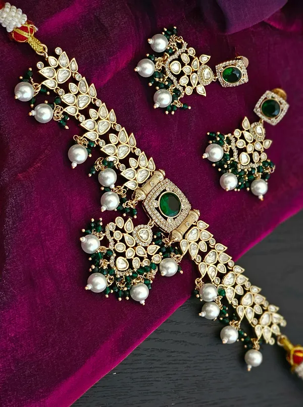 Emerald_Radiance_AD_Necklace