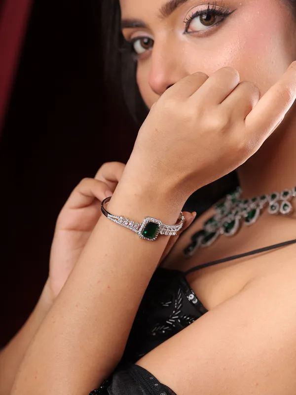 Emerald_Spark_AD_Bracelet