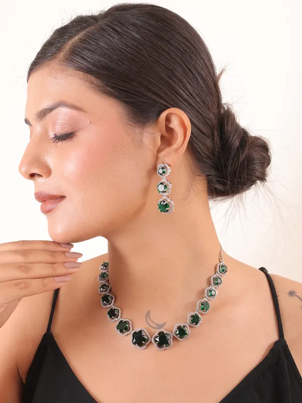 Emerald_Dusk_Necklace_Set