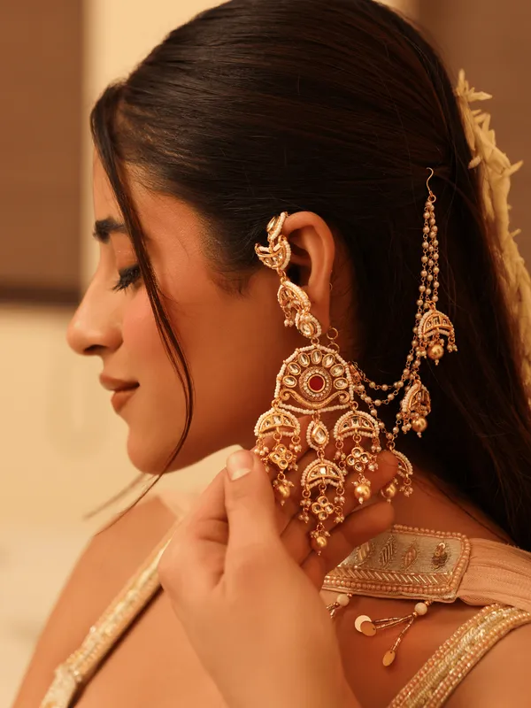Lustre_Link_Earchain