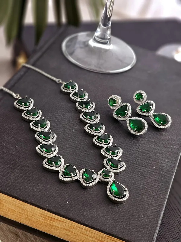 Forest_Glimmer_Necklace_Set