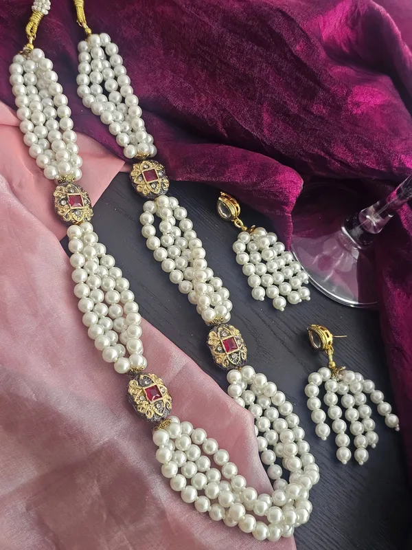 Semi-Precious_Pearl_Necklace