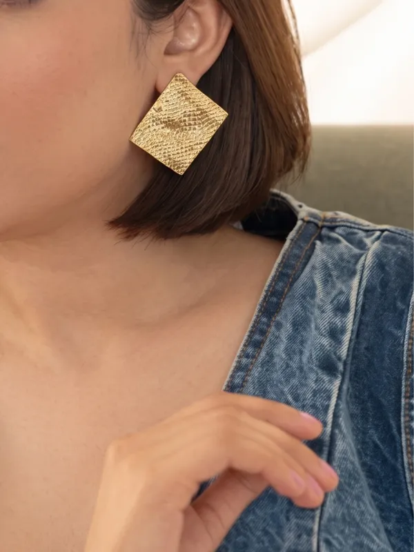 Glow_Square_Studs_Earring_