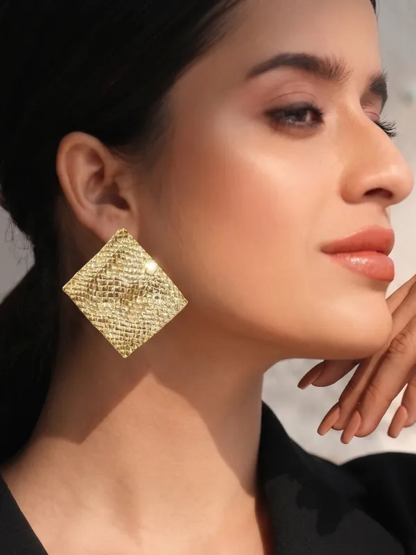 Glow_Square_Studs_Earring_