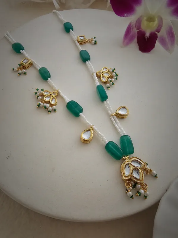 Semi-Precious_Stone_Necklace_with_Kundan_Accents