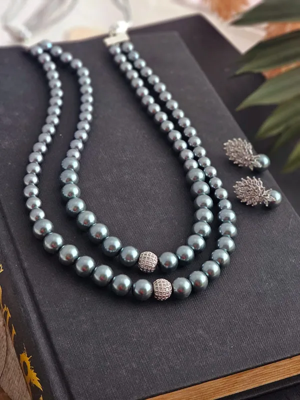 Srishti_Semi-Precious_Pearl_Necklace_Set