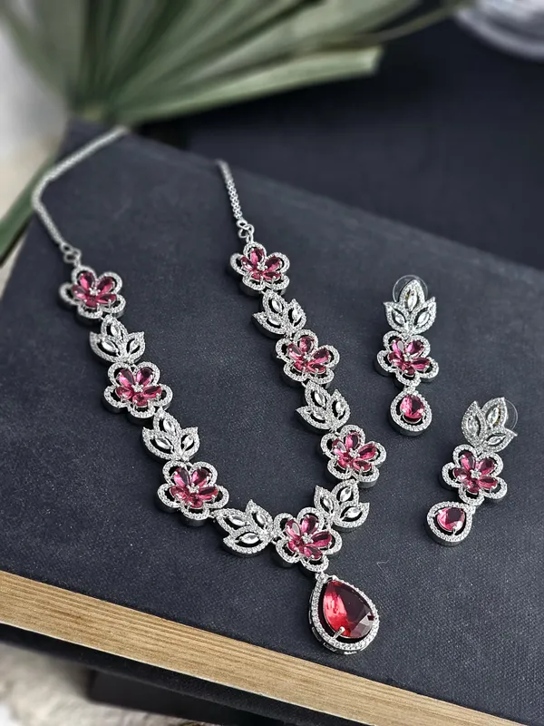 Rosabelle_Bloom_Necklace_Set