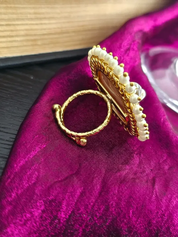 Mother_of_Pearl_Adjustable_Finger_Ring