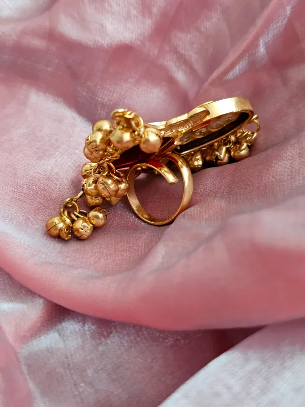 Heritage_Ruby_Petal_Ring_With_Pink_Stone