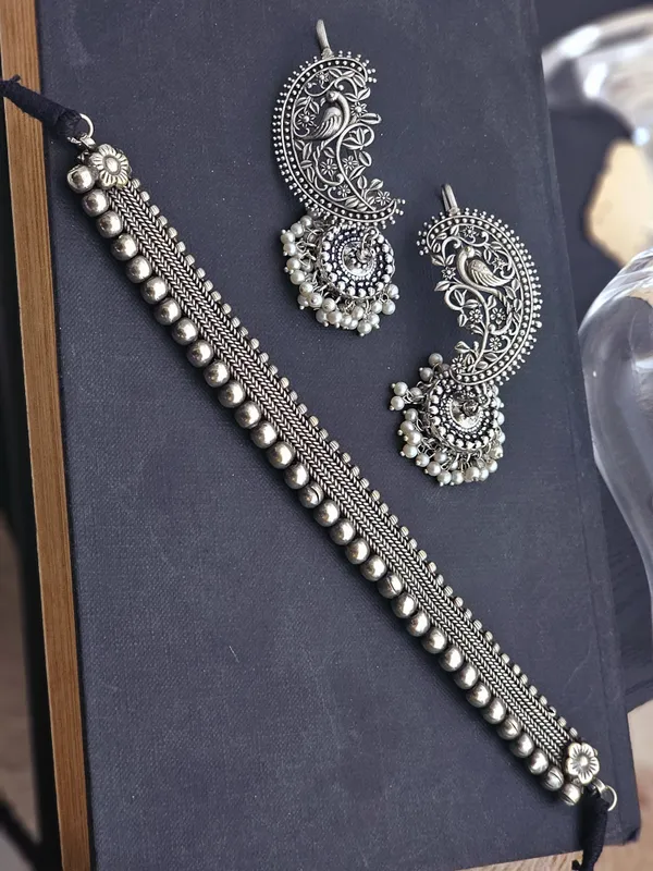 Riddhima_Choker_Set_With_earcuff_Jhumka
