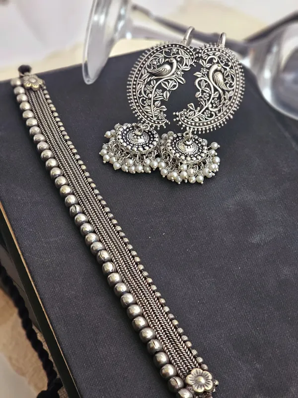 Riddhima_Choker_Set_With_earcuff_Jhumka
