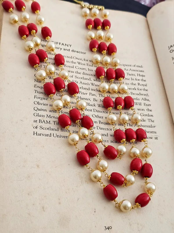 Scarlet_Pear_Glow_Necklace