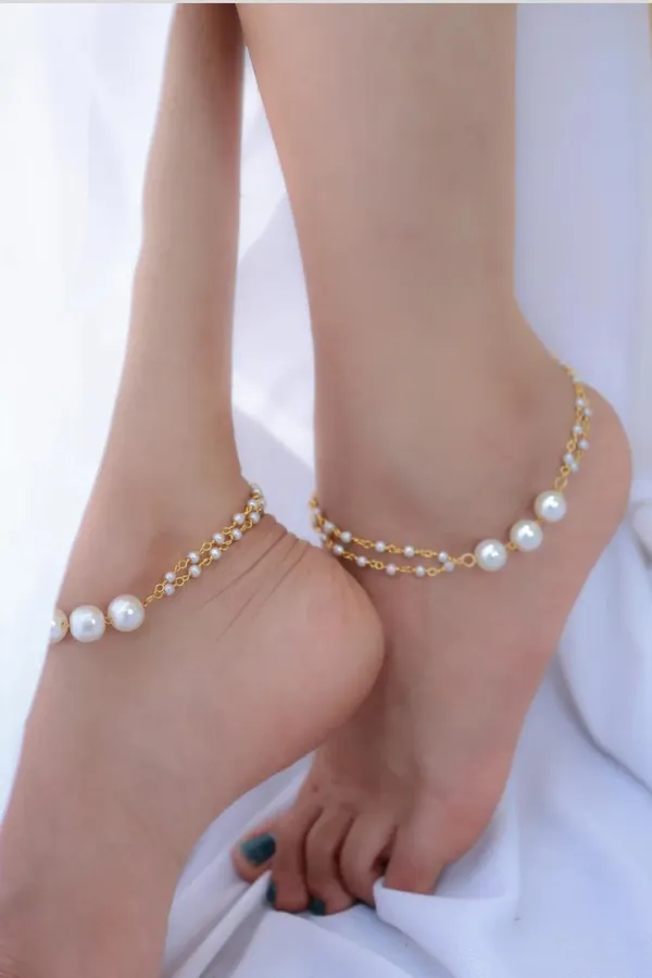 Elara_Semi-Precious_Pearl_Anklets