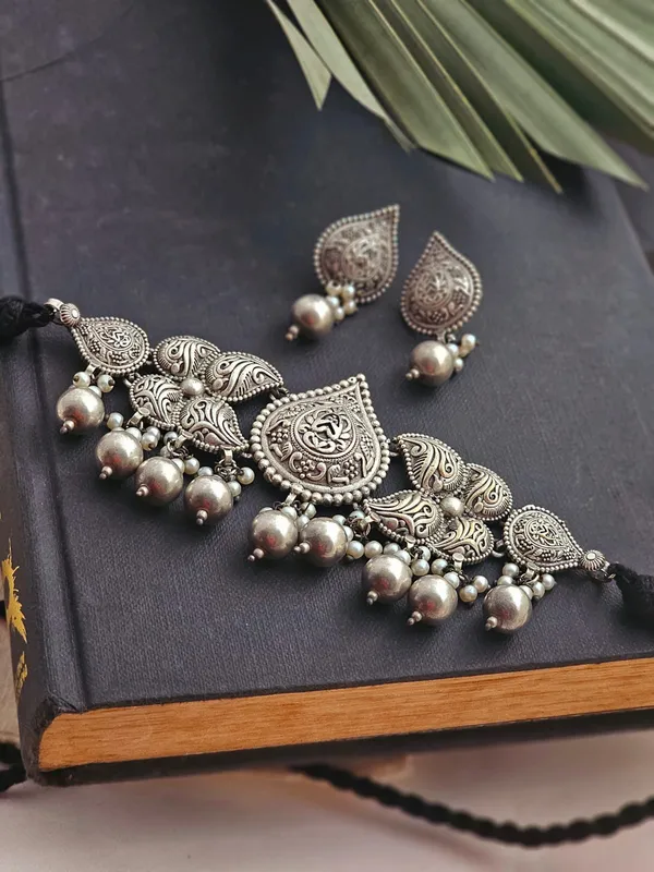 Vanya_German_Silver_Choker_Set