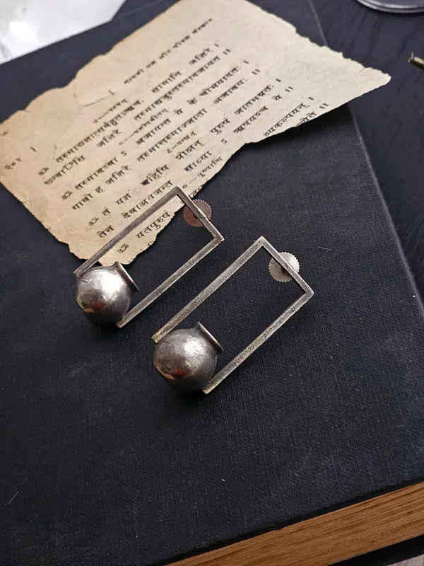 Quirky_Drop_Earrings