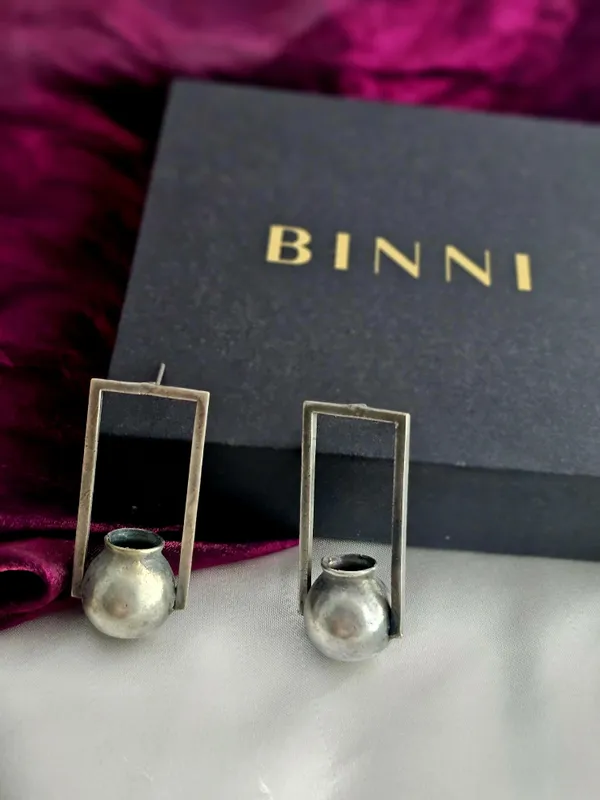 Quirky_Drop_Earrings