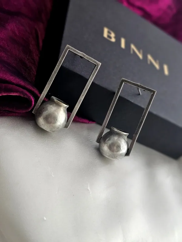 Quirky_Drop_Earrings
