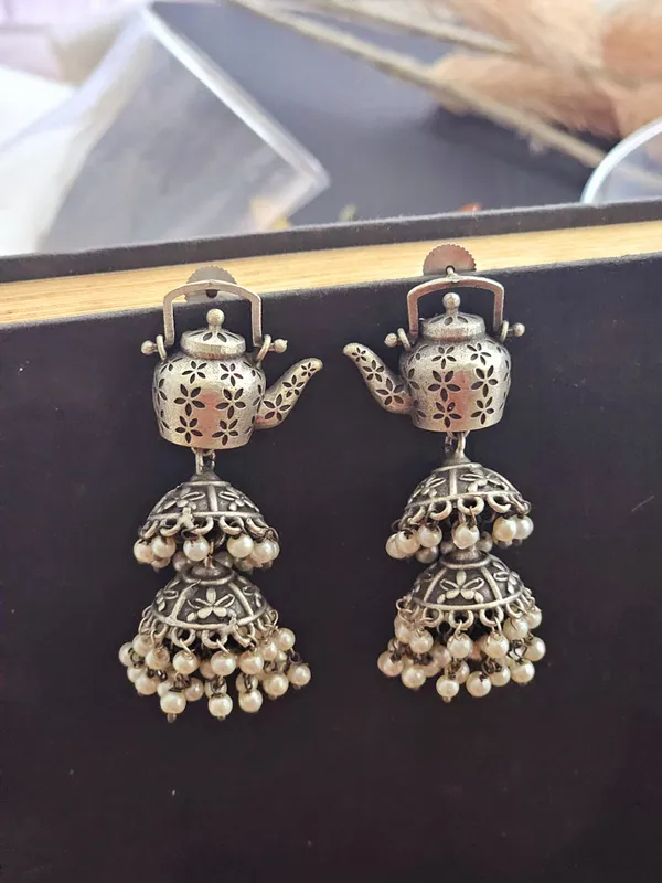 German_silver_tea_pot_earring