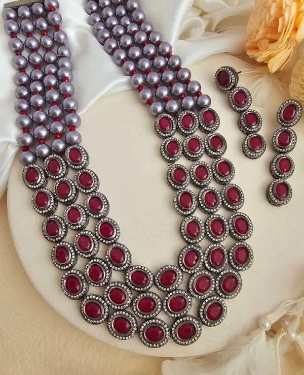 Scarlet_Veil_Necklace_Set
