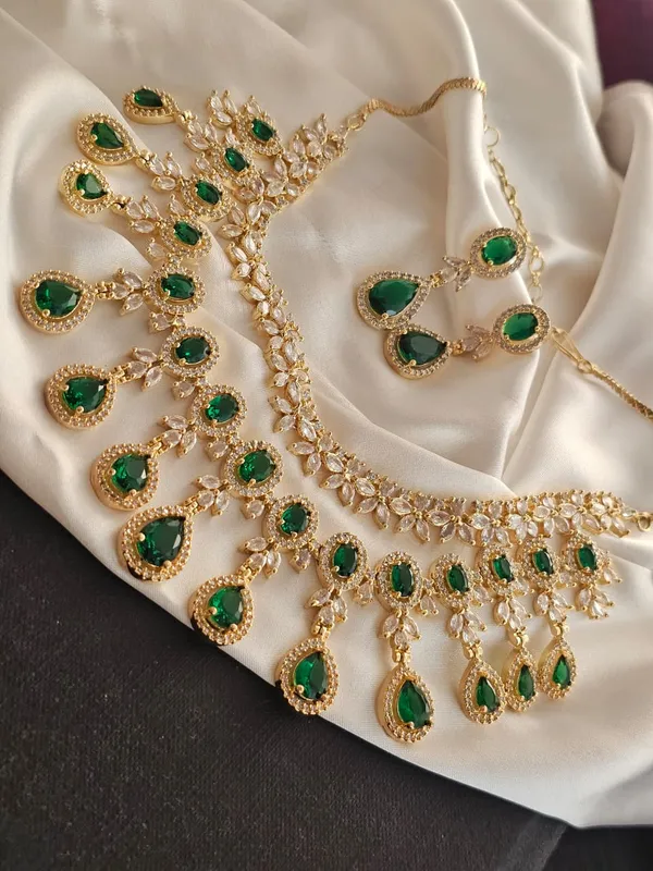 Emerald_Empress_Set