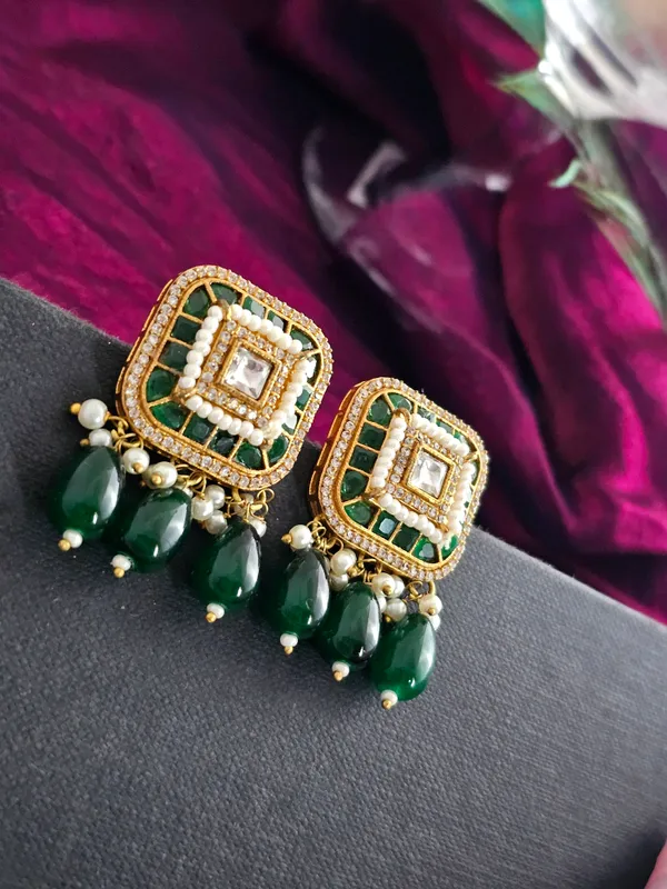 Meera_Classi_Studs