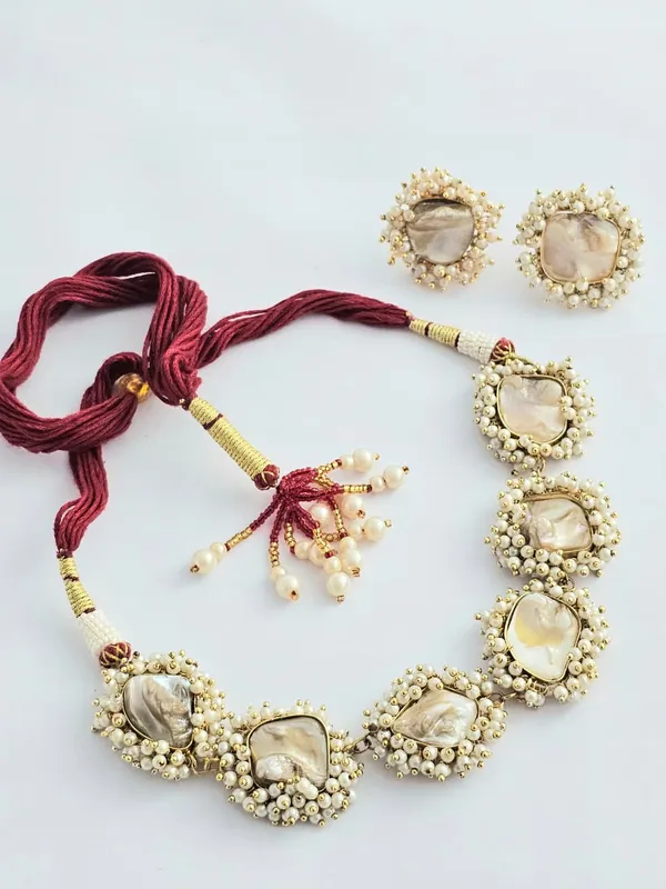 Lustre_MOP_Charm_Necklace_Set