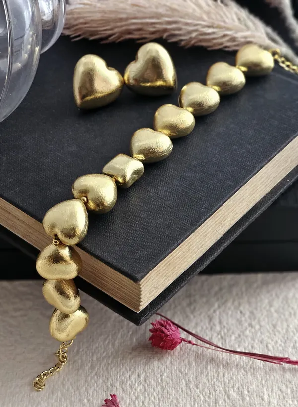 Amoria_Heart_Choker_Set